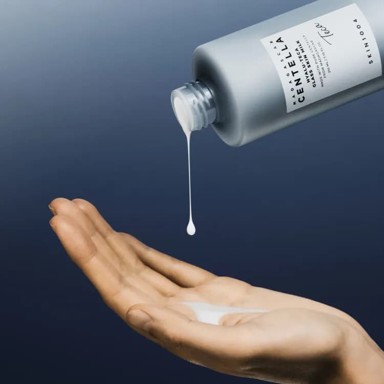 Skin1004 Madagascar Centella Hyalu-teca Glass Skin Milk 30ml