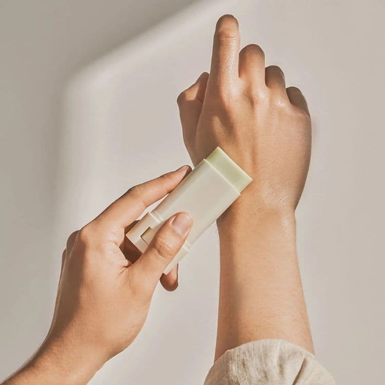 Boj Matte Sun Stick SPF: Mugwort + Camelia 18g